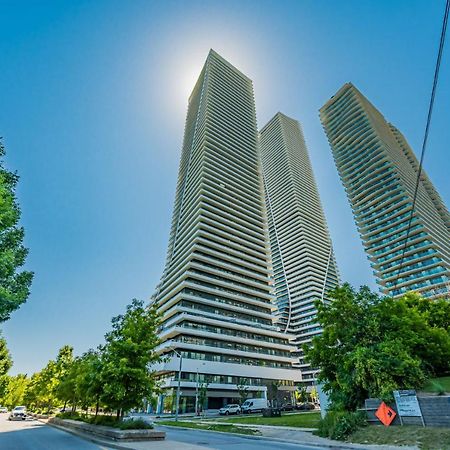 Condo In Parklawn & Lake Shore With Free Parking Close To Airport Toronto Exterior foto