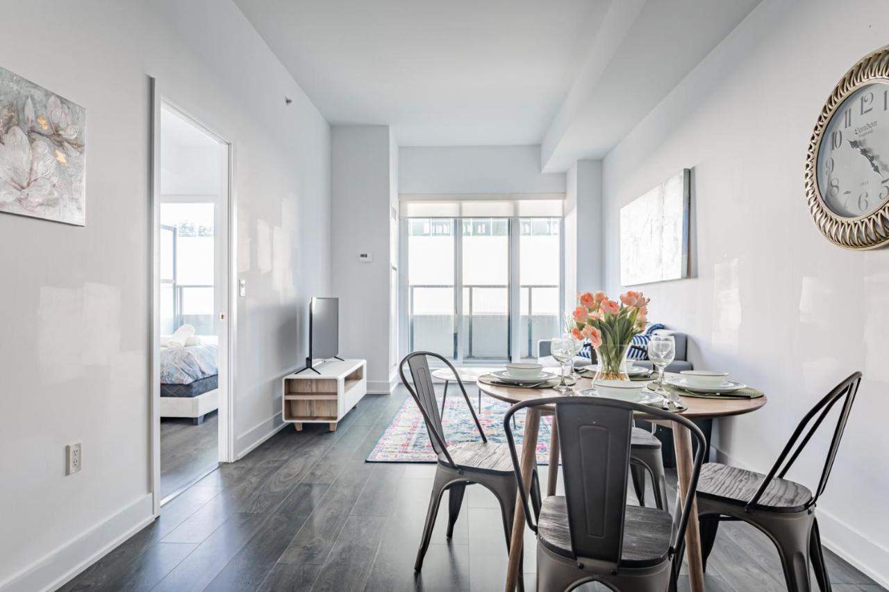 Condo In Parklawn & Lake Shore With Free Parking Close To Airport Toronto Exterior foto