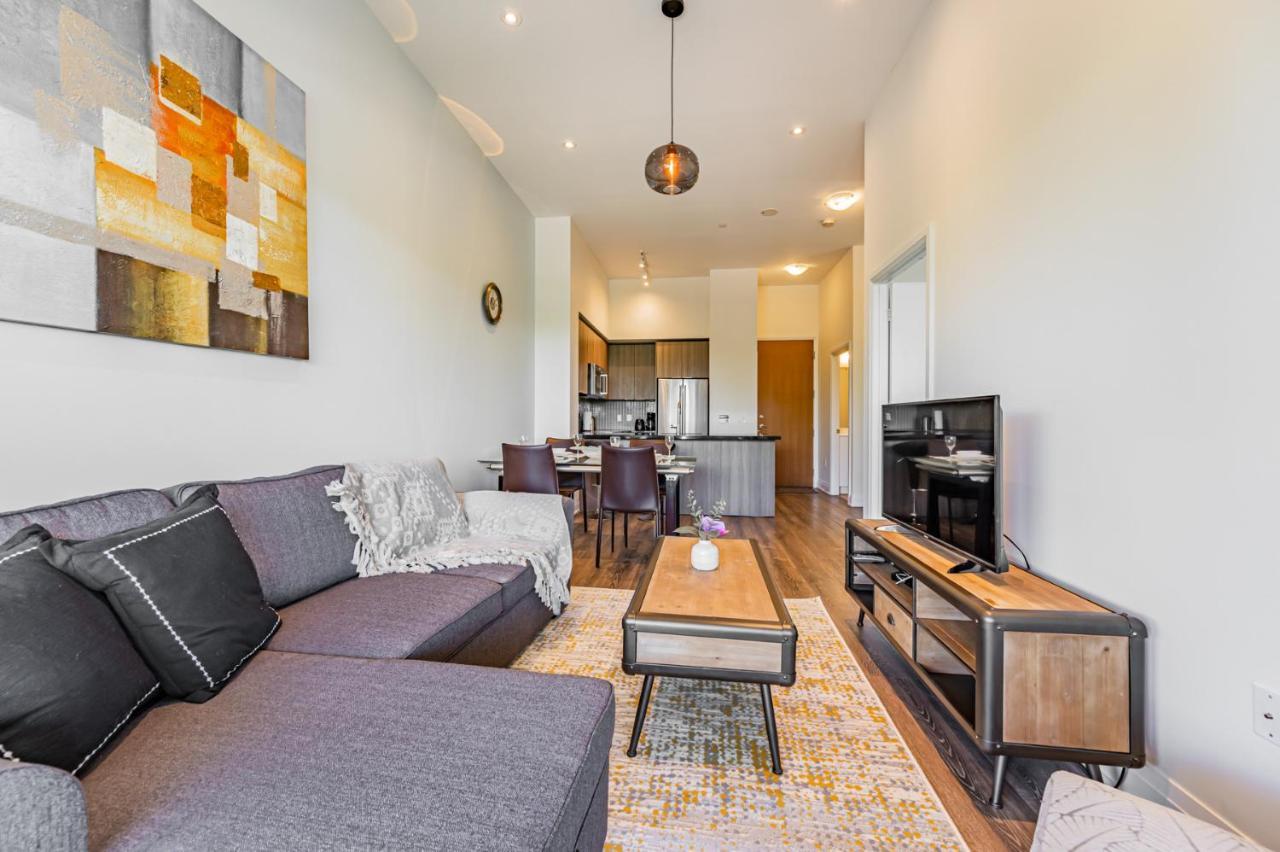 Condo In Parklawn & Lake Shore With Free Parking Close To Airport Toronto Exterior foto