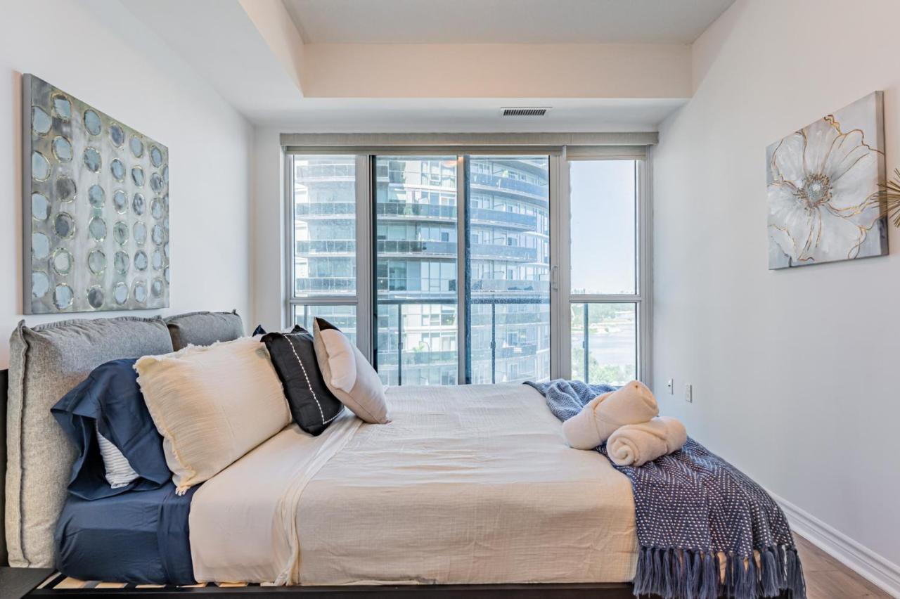 Condo In Parklawn & Lake Shore With Free Parking Close To Airport Toronto Exterior foto