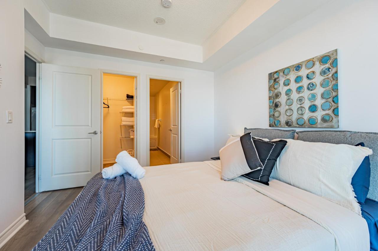 Condo In Parklawn & Lake Shore With Free Parking Close To Airport Toronto Exterior foto